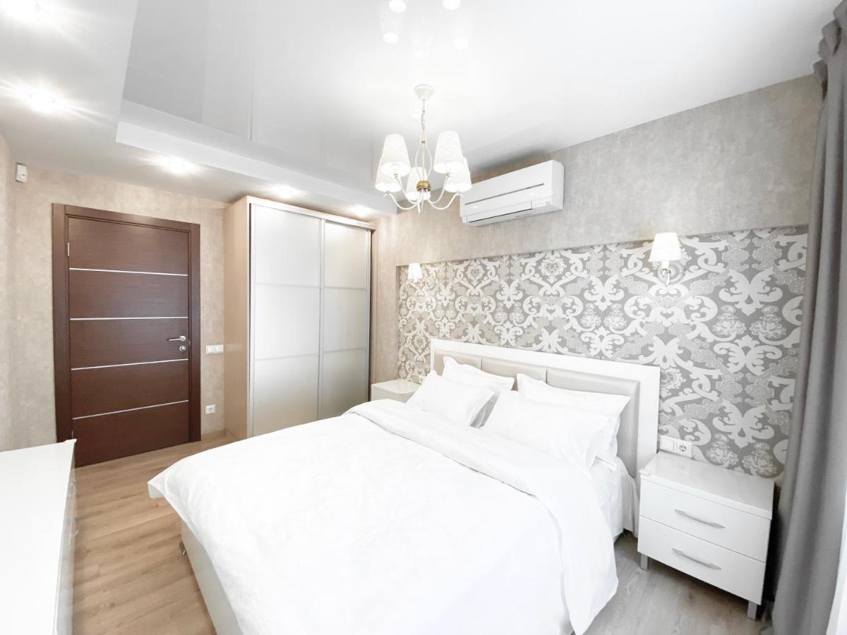 2-Bedroom Apartment Most City Area, Ekaterynoslav Square Dněpropetrovsk Exteriér fotografie