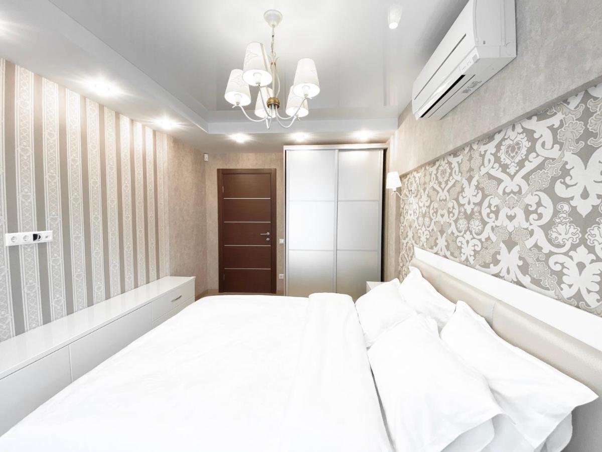 2-Bedroom Apartment Most City Area, Ekaterynoslav Square Dněpropetrovsk Exteriér fotografie